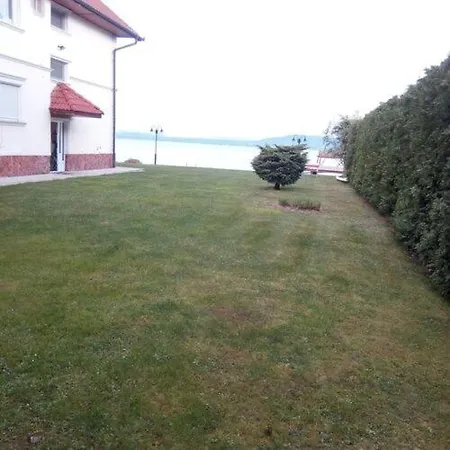 Szentmihalyi Apartment Balatonboglar